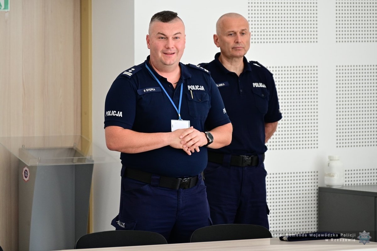 Obraz przedstawiający Zakończyło się szkolenie zawodowe podoficerskie w podkarpackim garnizonie Policji