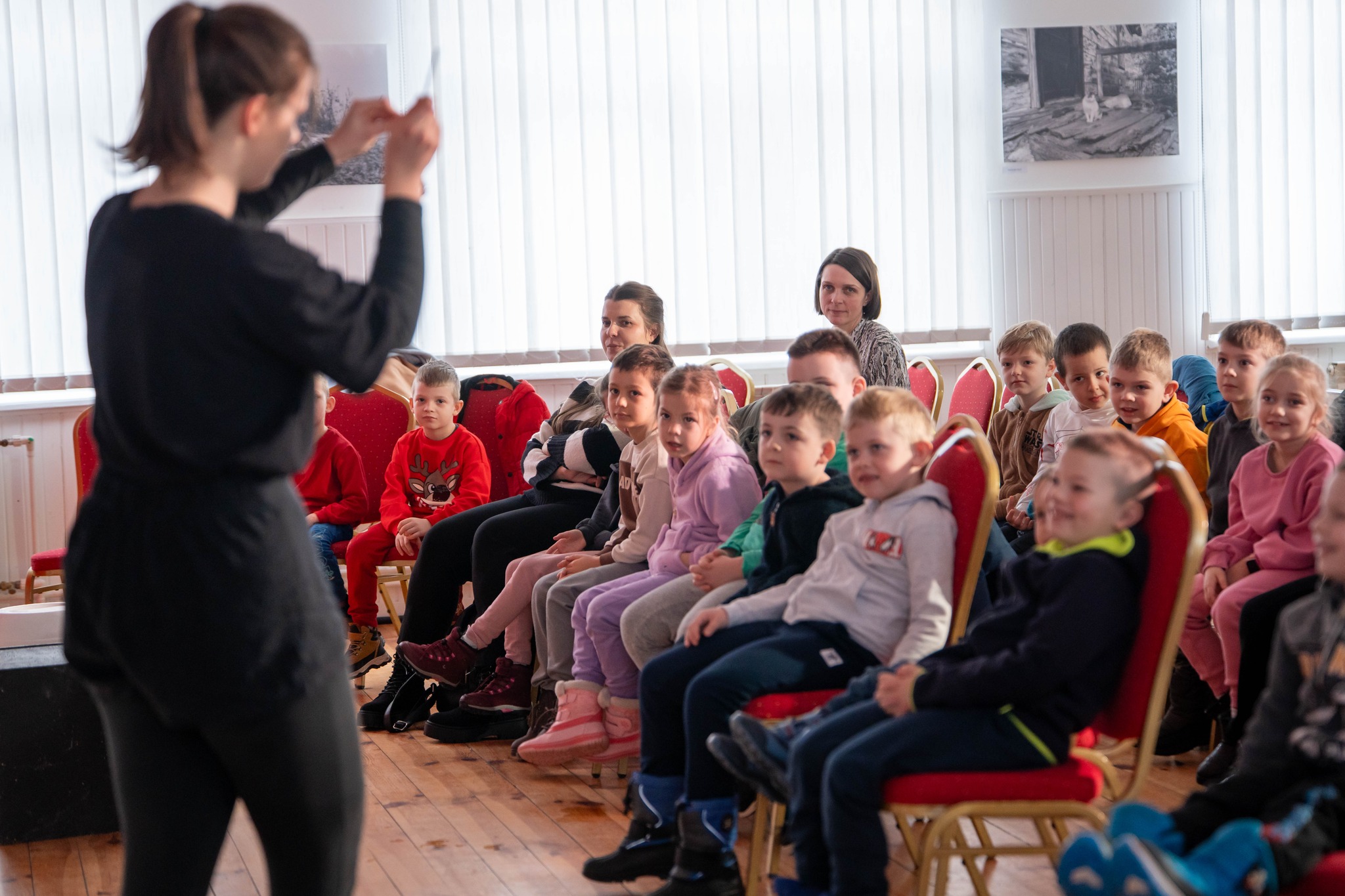 Obraz przedstawiający Najmłodsi mieszkańcy gminy Narol w krainie Królowej Śniegu