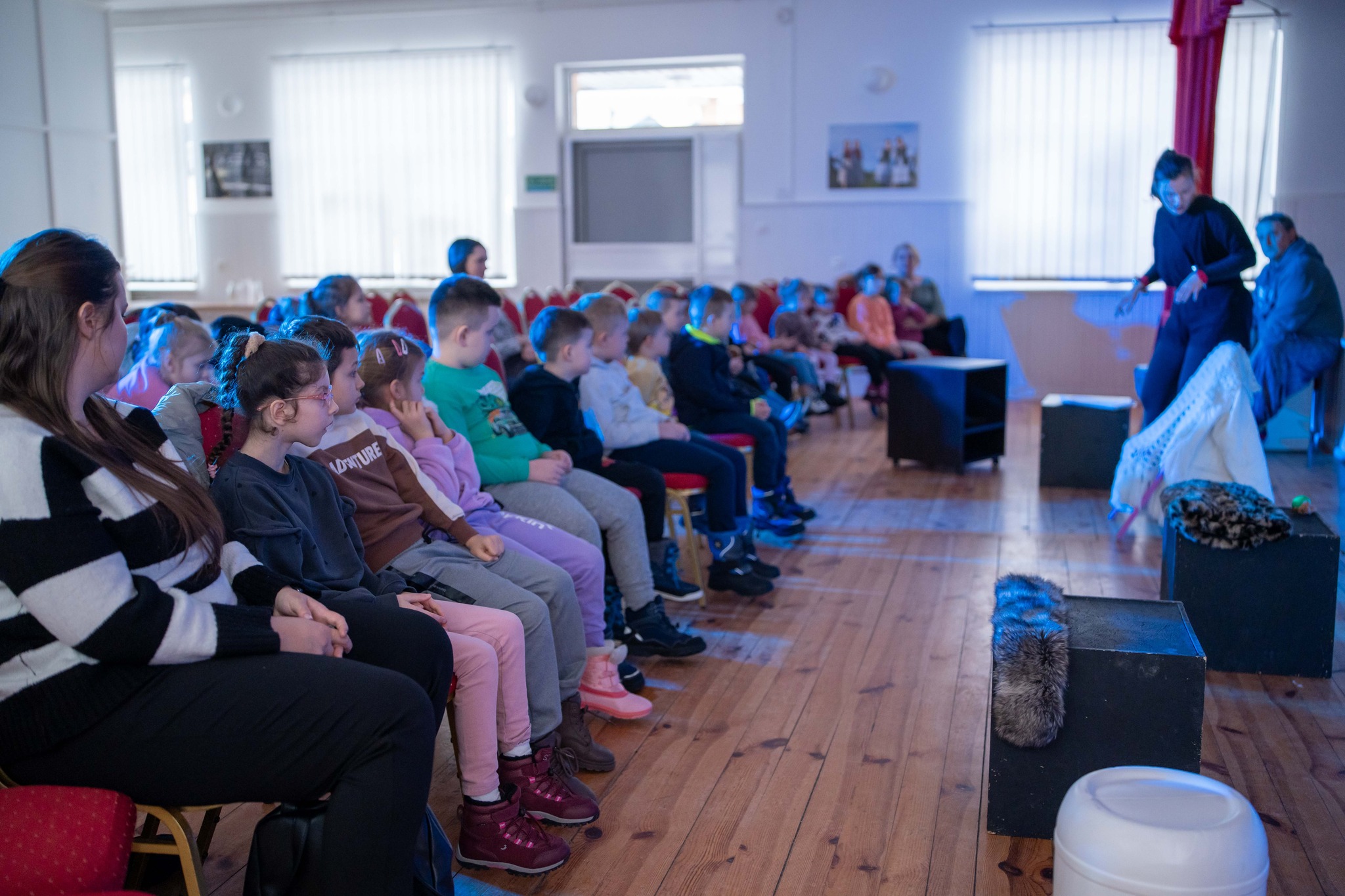Obraz przedstawiający Najmłodsi mieszkańcy gminy Narol w krainie Królowej Śniegu