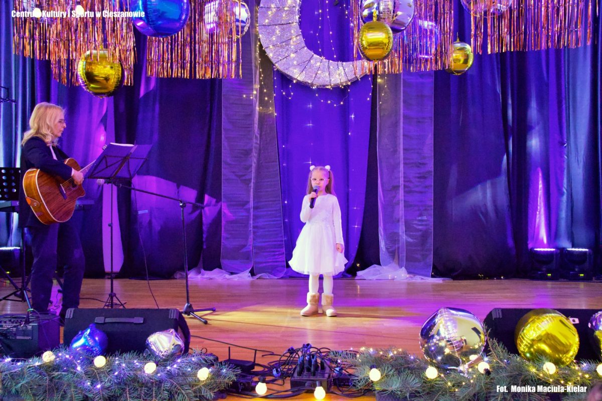 Obraz przedstawiający Znamy laureatów XVI Przeglądu Kolęd i Pastorałek w Cieszanowie