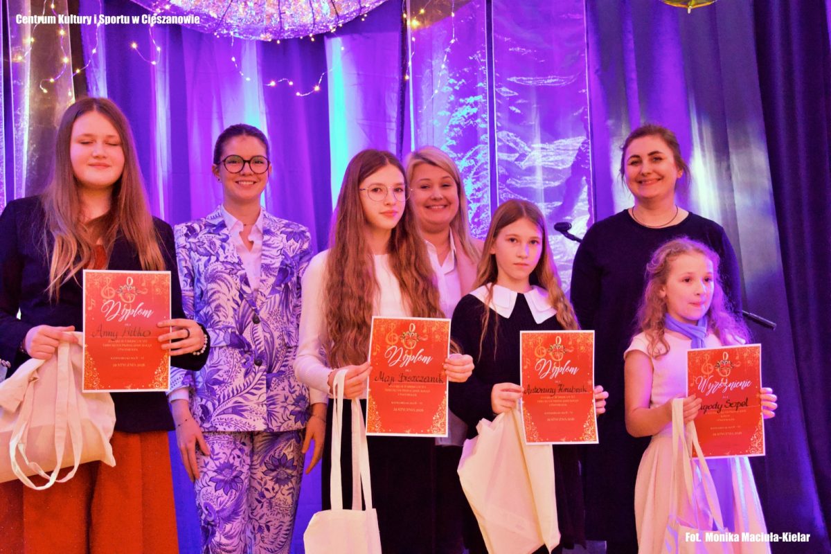 Obraz przedstawiający Znamy laureatów XVI Przeglądu Kolęd i Pastorałek w Cieszanowie