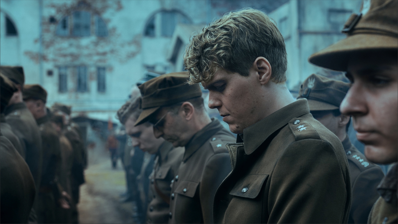 Obraz przedstawiający "Pojedynek” ze scenami ze Starych Oleszyc przedpremierowo w Rzeszowie