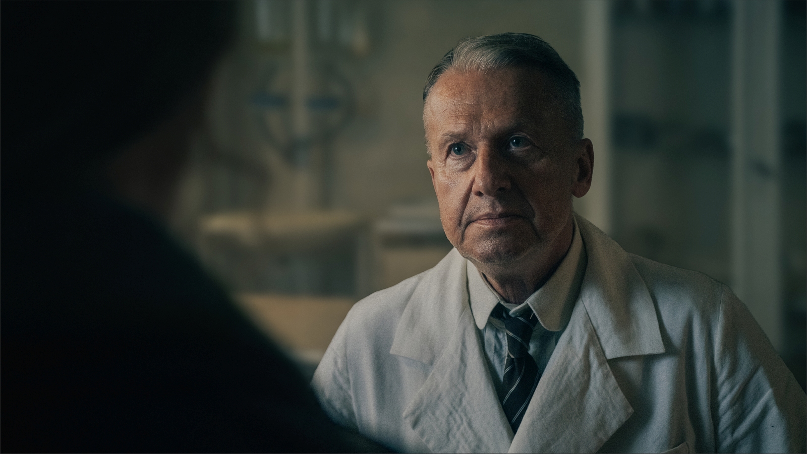 Obraz przedstawiający "Pojedynek” ze scenami ze Starych Oleszyc przedpremierowo w Rzeszowie