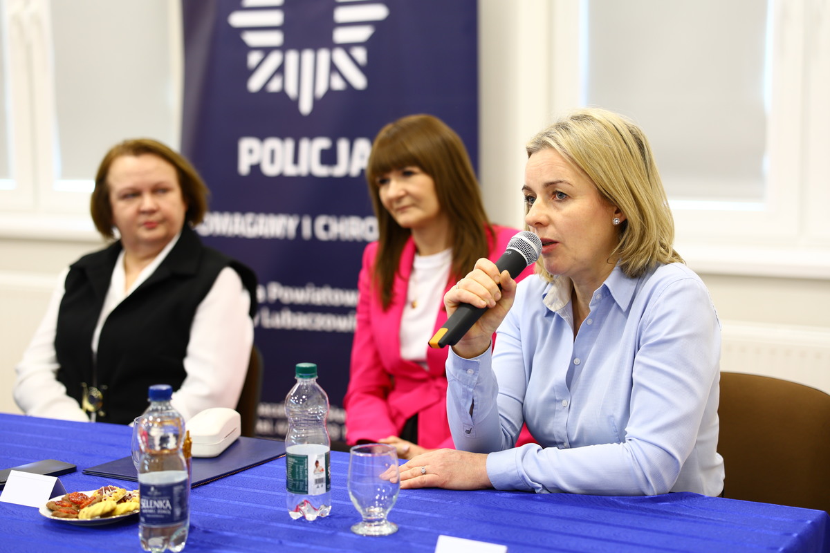 Obraz przedstawiający Lubaczowscy policjanci podsumowali 2025 rok, za nami roczna odprawa