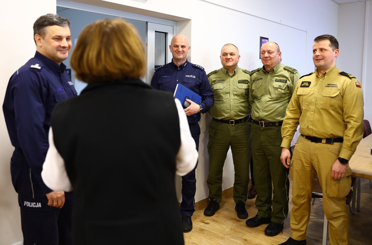 Obraz przedstawiający Lubaczowscy policjanci podsumowali 2025 rok, za nami roczna odprawa