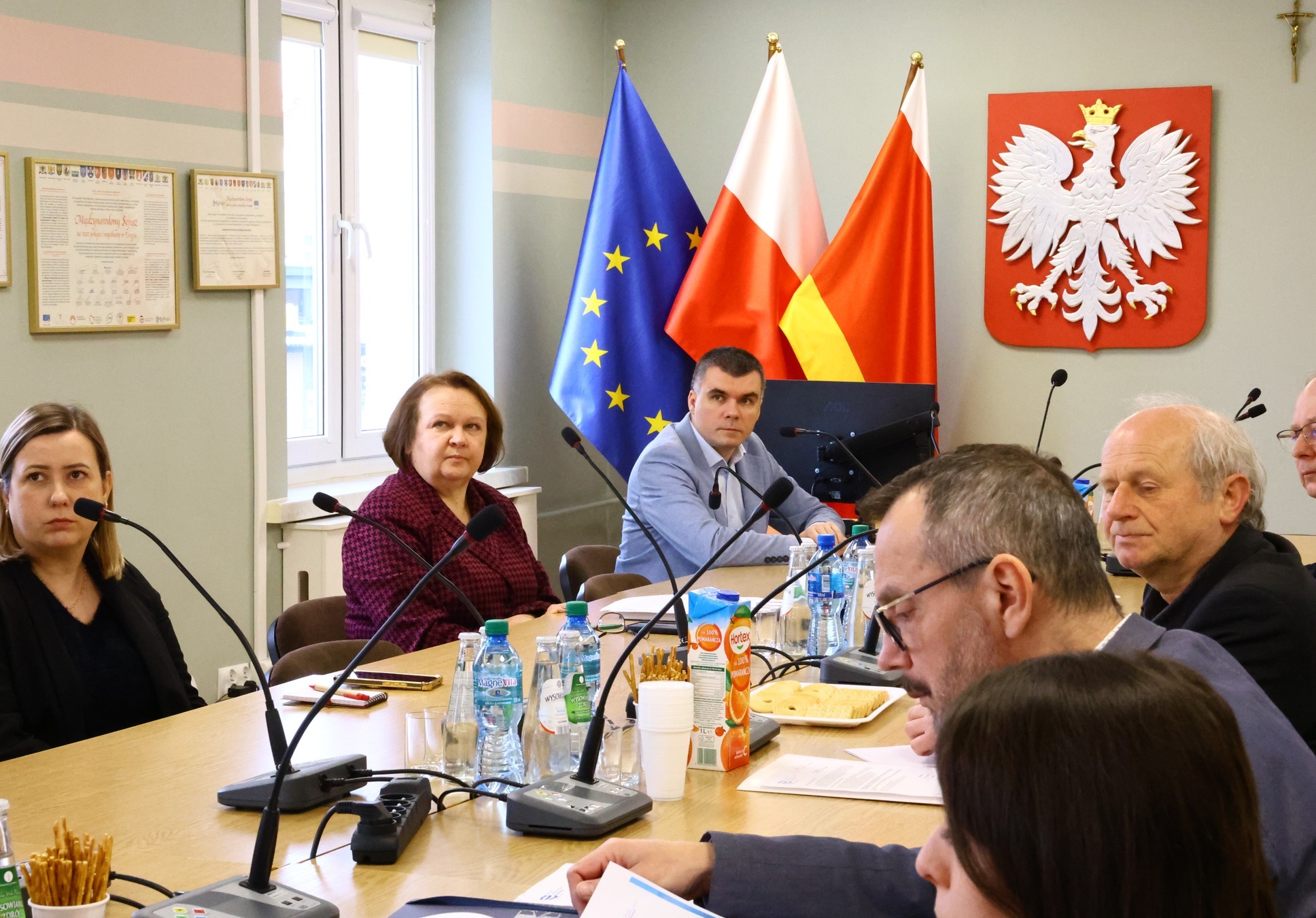 Obraz przedstawiający Samorządowcy rozmawiali o gospodarce wodnej