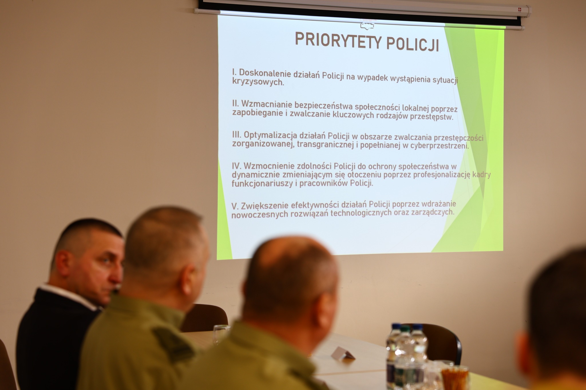 Obraz przedstawiający Lubaczowscy policjanci podsumowali 2025 rok, za nami roczna odprawa