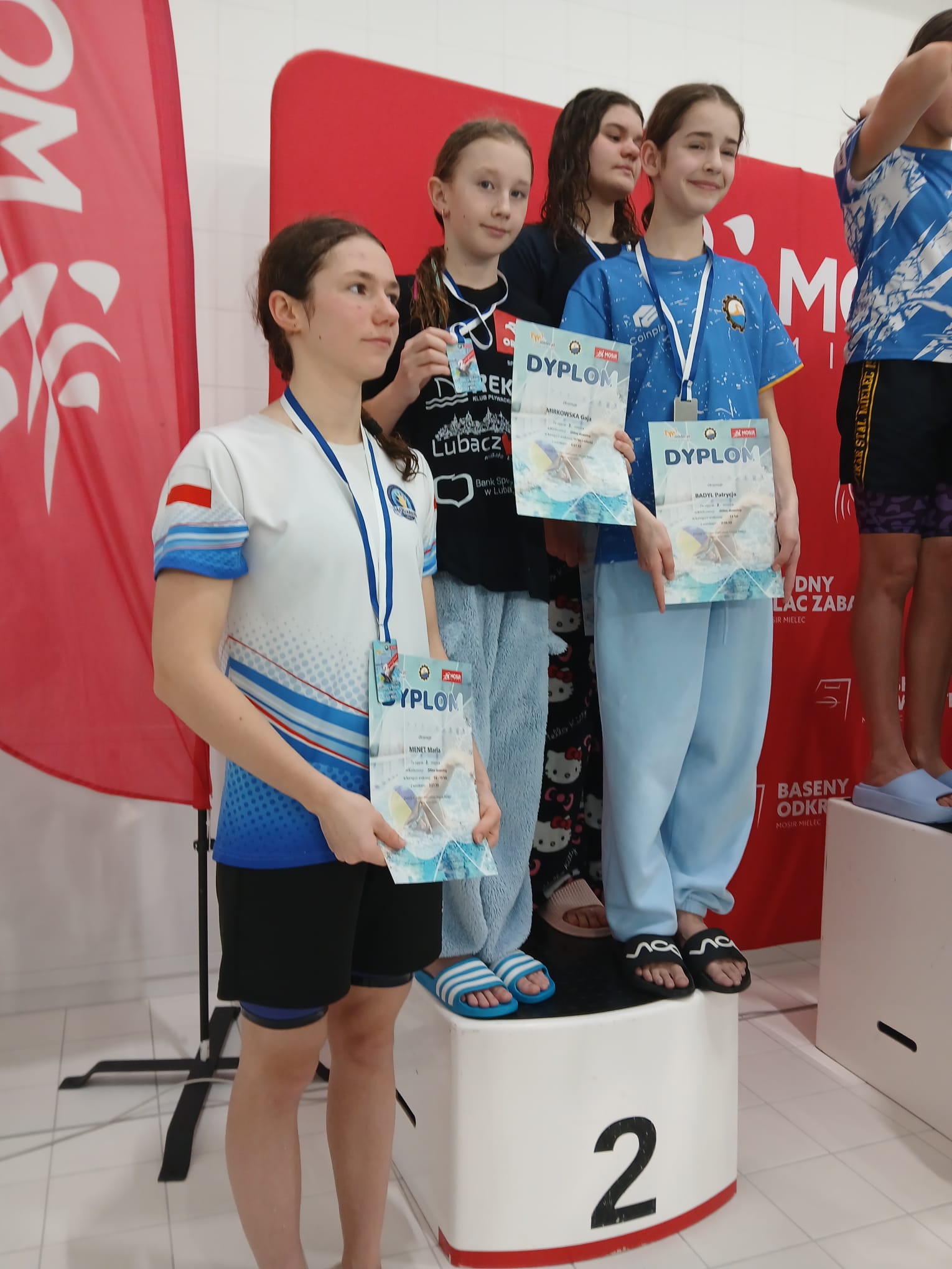 Obraz przedstawiający Świetny początek sezonu pływaków KP Rekin Lubaczów w Mielcu