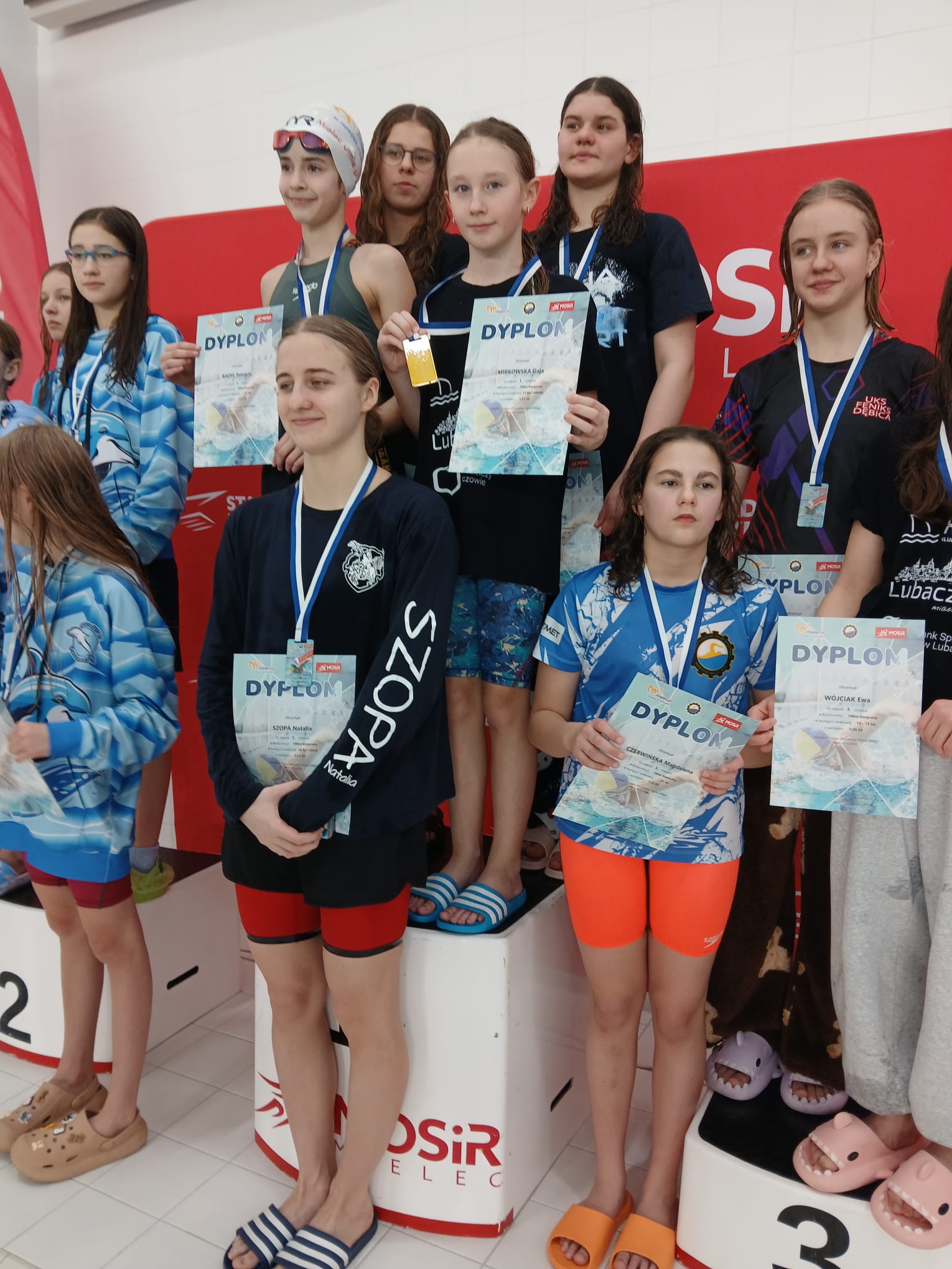 Obraz przedstawiający Świetny początek sezonu pływaków KP Rekin Lubaczów w Mielcu