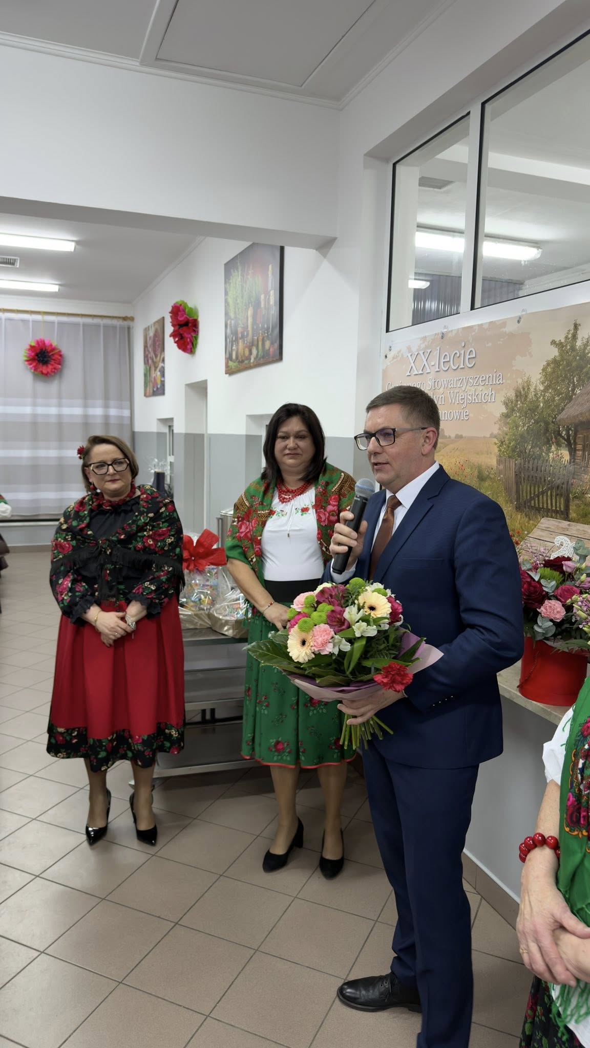 Obraz przedstawiający Gminne Stowarzyszenie KGW w Cieszanowie świętowało jubileusz XX-lecia