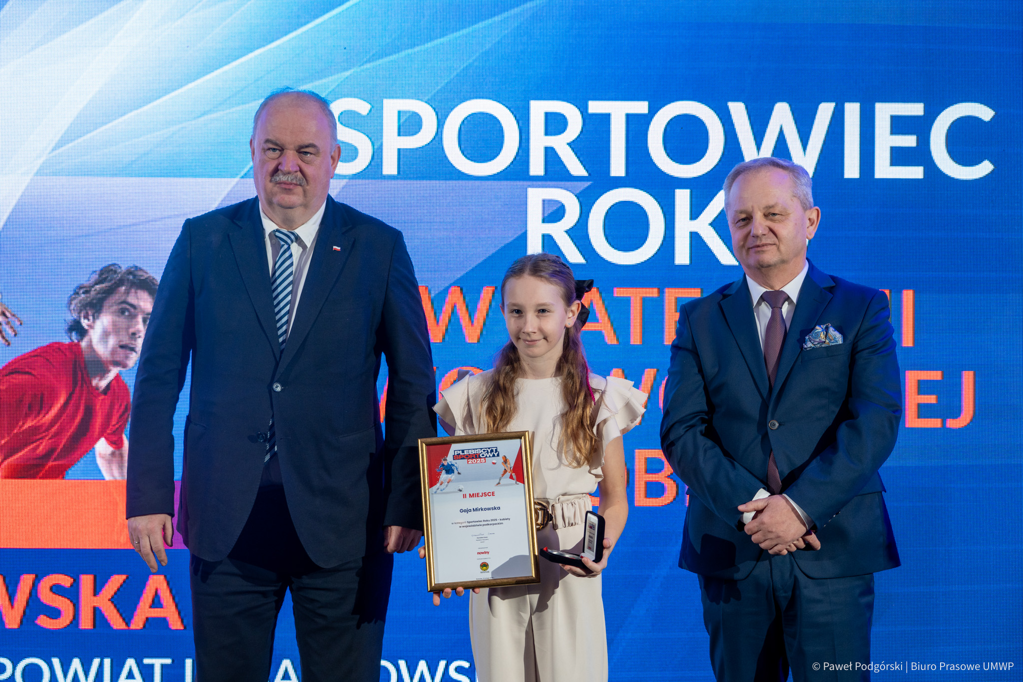 Obraz przedstawiający Gaja Mirkowska wyróżniona w Plebiscycie Sportowym Nowin, sukces młodej pływaczki z Lubaczowa