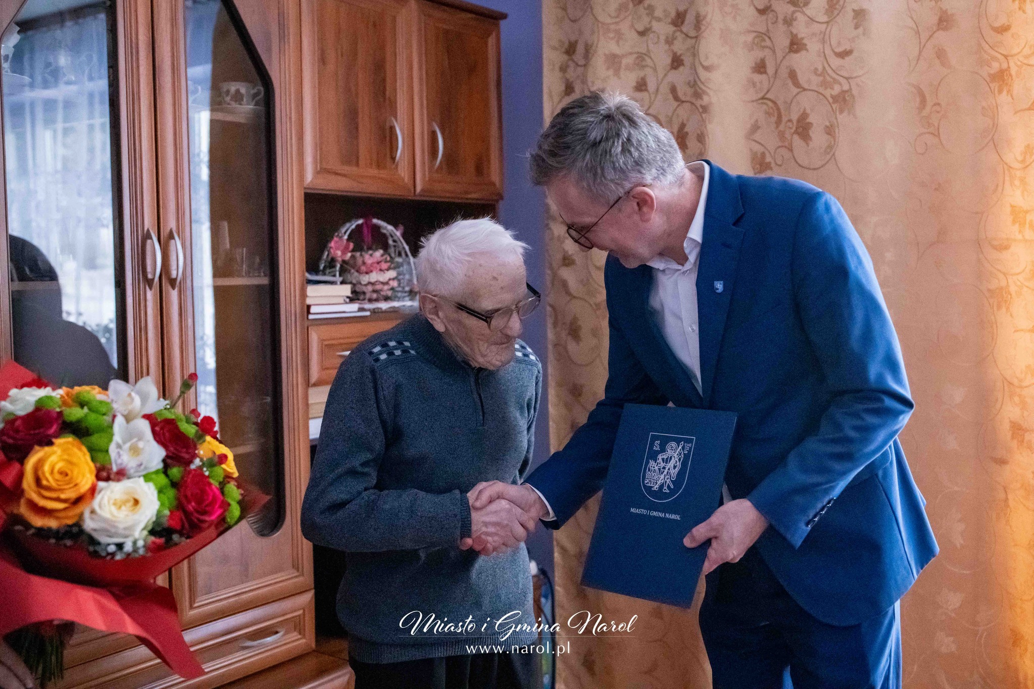 Obraz przedstawiający Setne urodziny mieszkańca gminy Narol. Piękny jubileusz Bolesława Brogowskiego