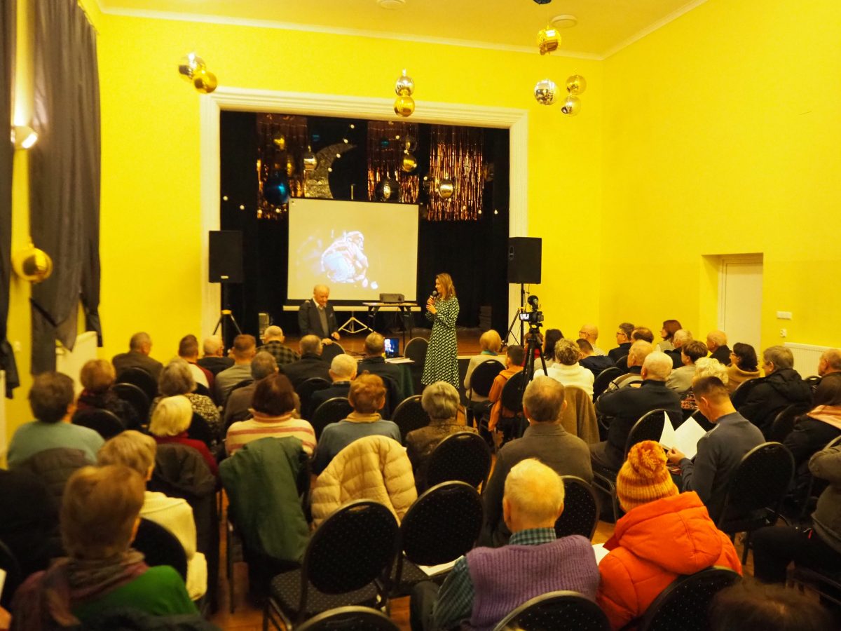 Obraz przedstawiający Historia sportu w Gminie Cieszanów na kartach nowej książki