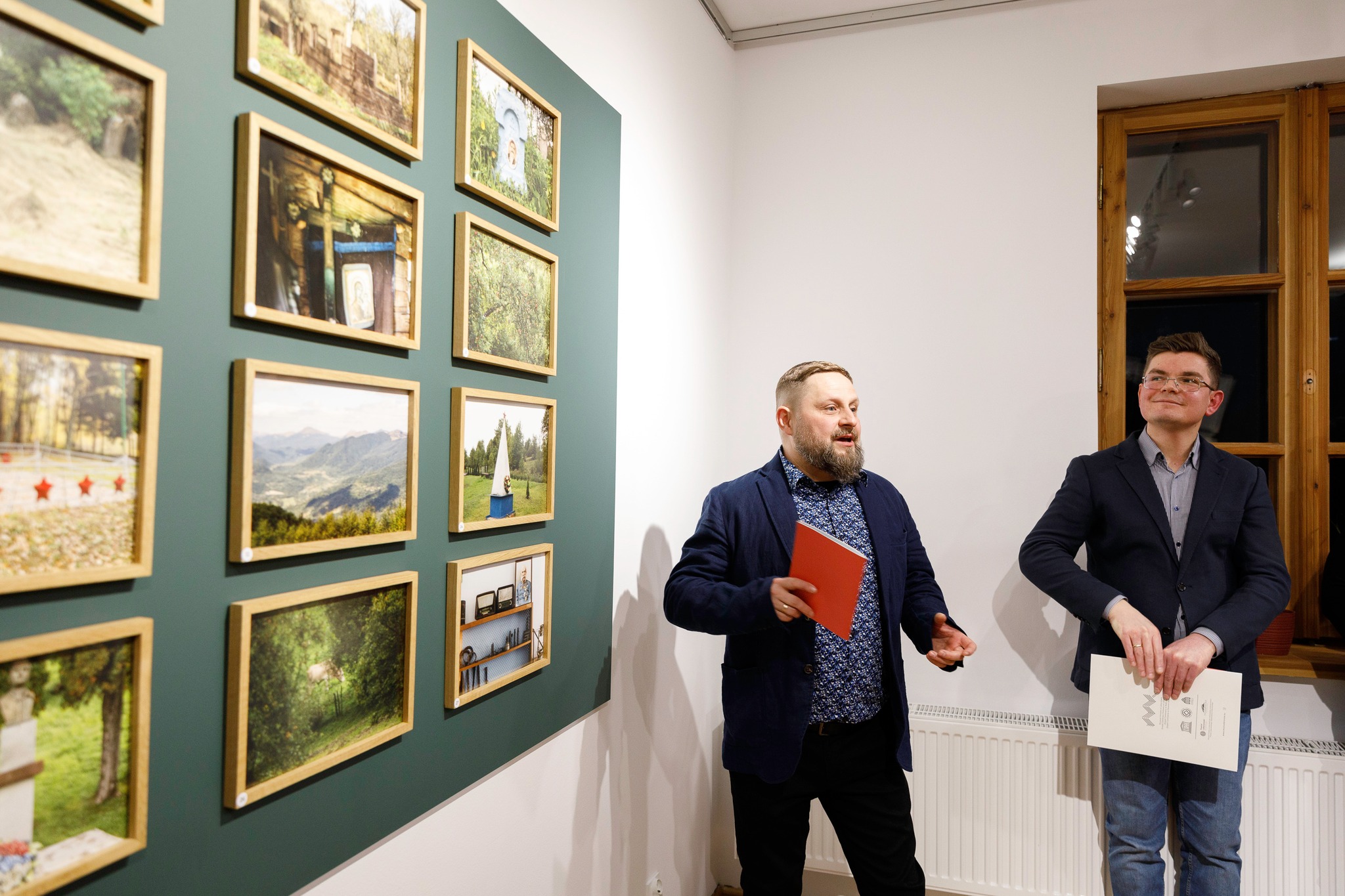 Obraz przedstawiający „Polifonia pamięci na granicach karpackich światów" dostępna w Radrużu 