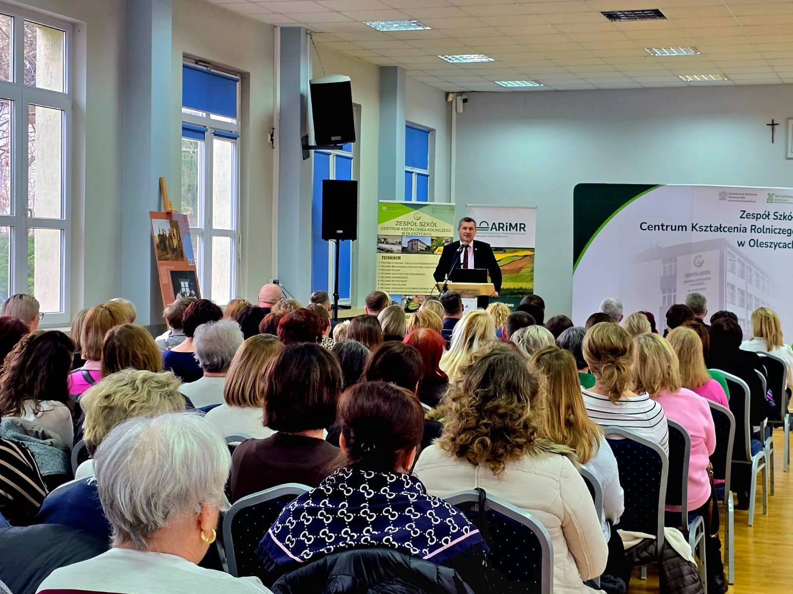 Obraz przedstawiający Wiedza i nowe kompetencje dla KGW na spotkaniu w Oleszycach