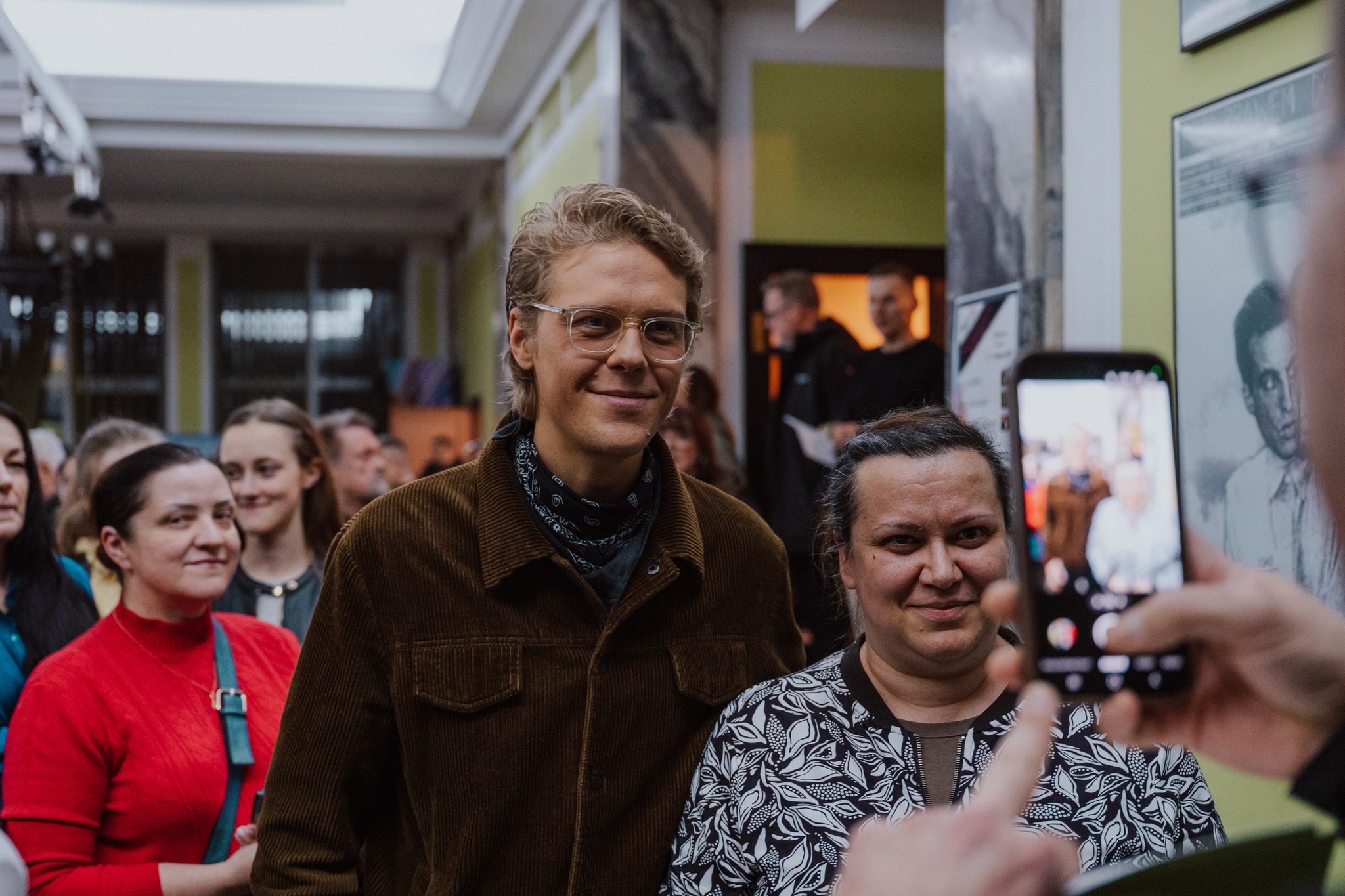 Obraz przedstawiający Stare Oleszyce na wielkim ekranie. Za nami regionalna premiera filmu „Pojedynek”