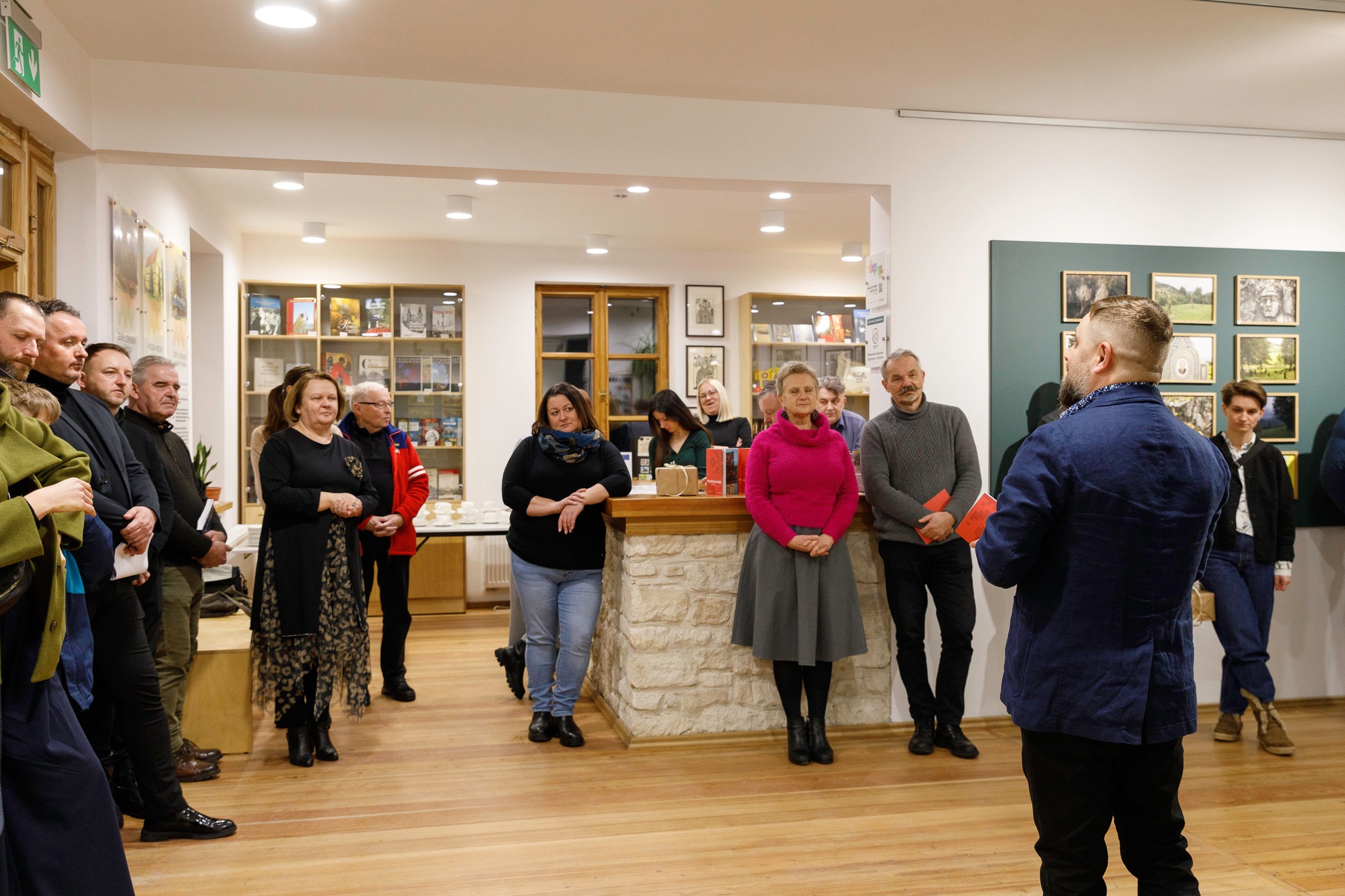 Obraz przedstawiający „Polifonia pamięci na granicach karpackich światów" dostępna w Radrużu 