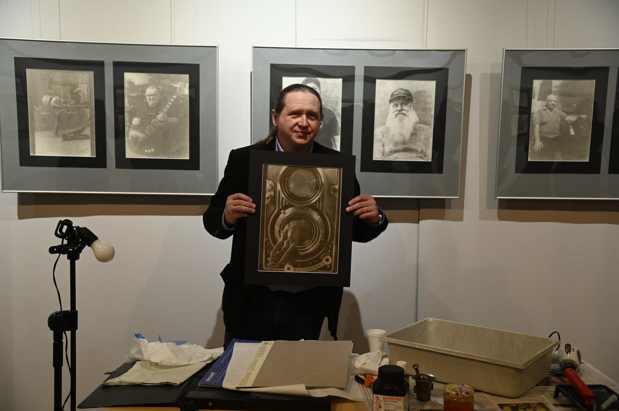 Obraz przedstawiający Prace Marcina Materniaka na wystawie w rzeszowskim WDK