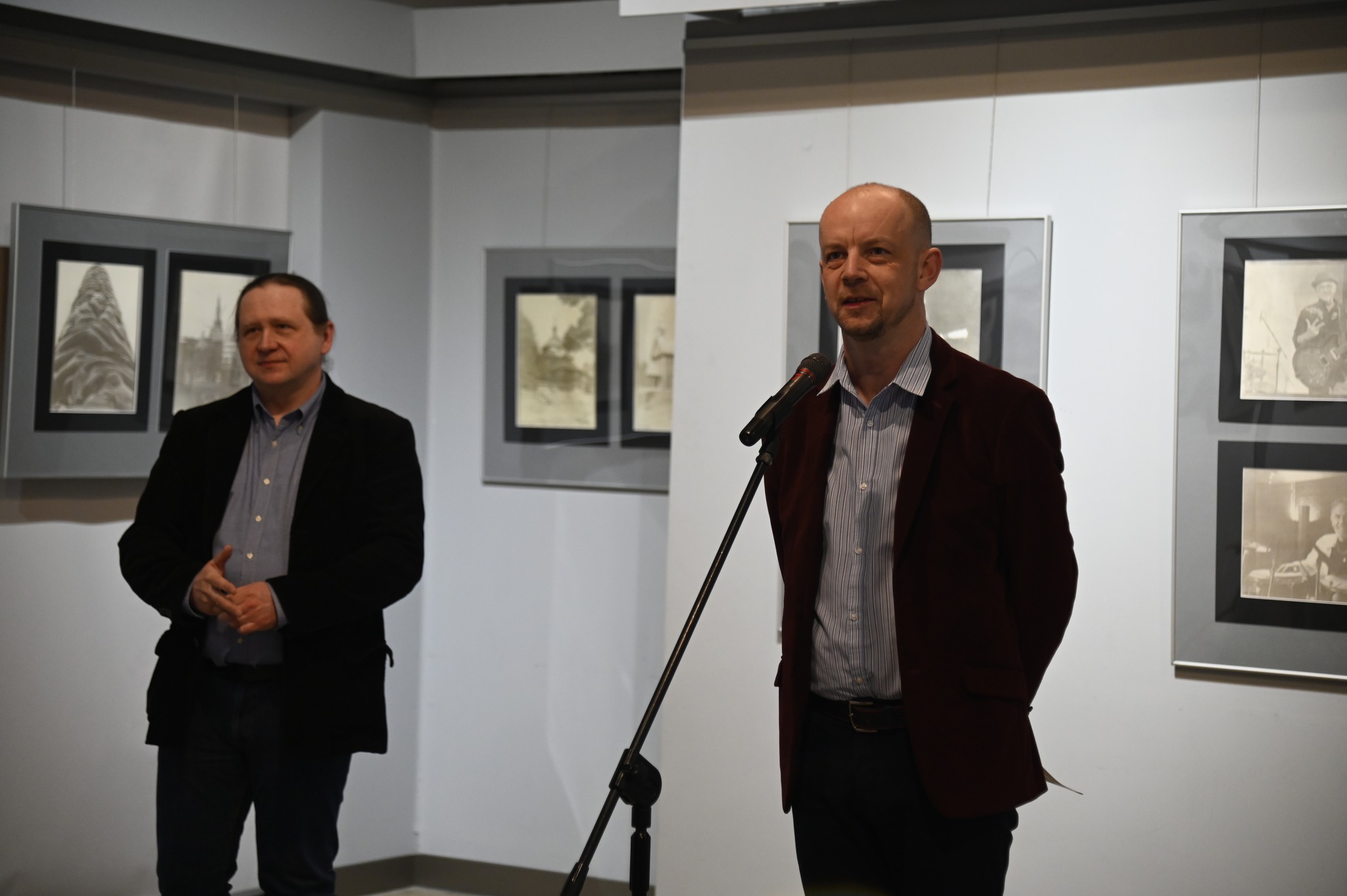 Obraz przedstawiający Prace Marcina Materniaka na wystawie w rzeszowskim WDK