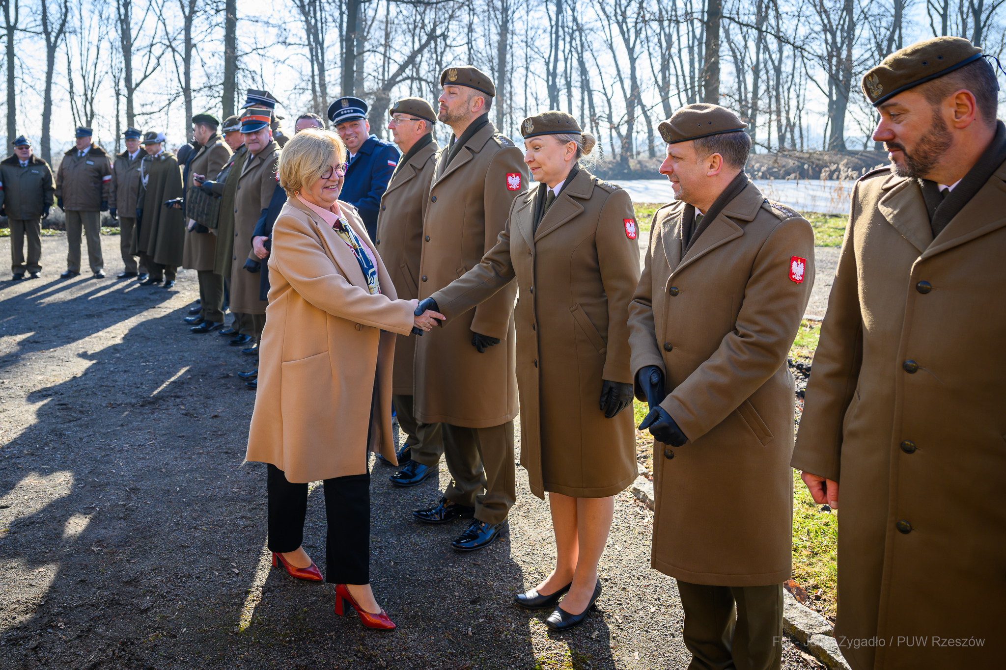 Obraz przedstawiający Żołnierze 20. Przemyskiej Brygady Obrony Terytorialnej złożyli przysięgę