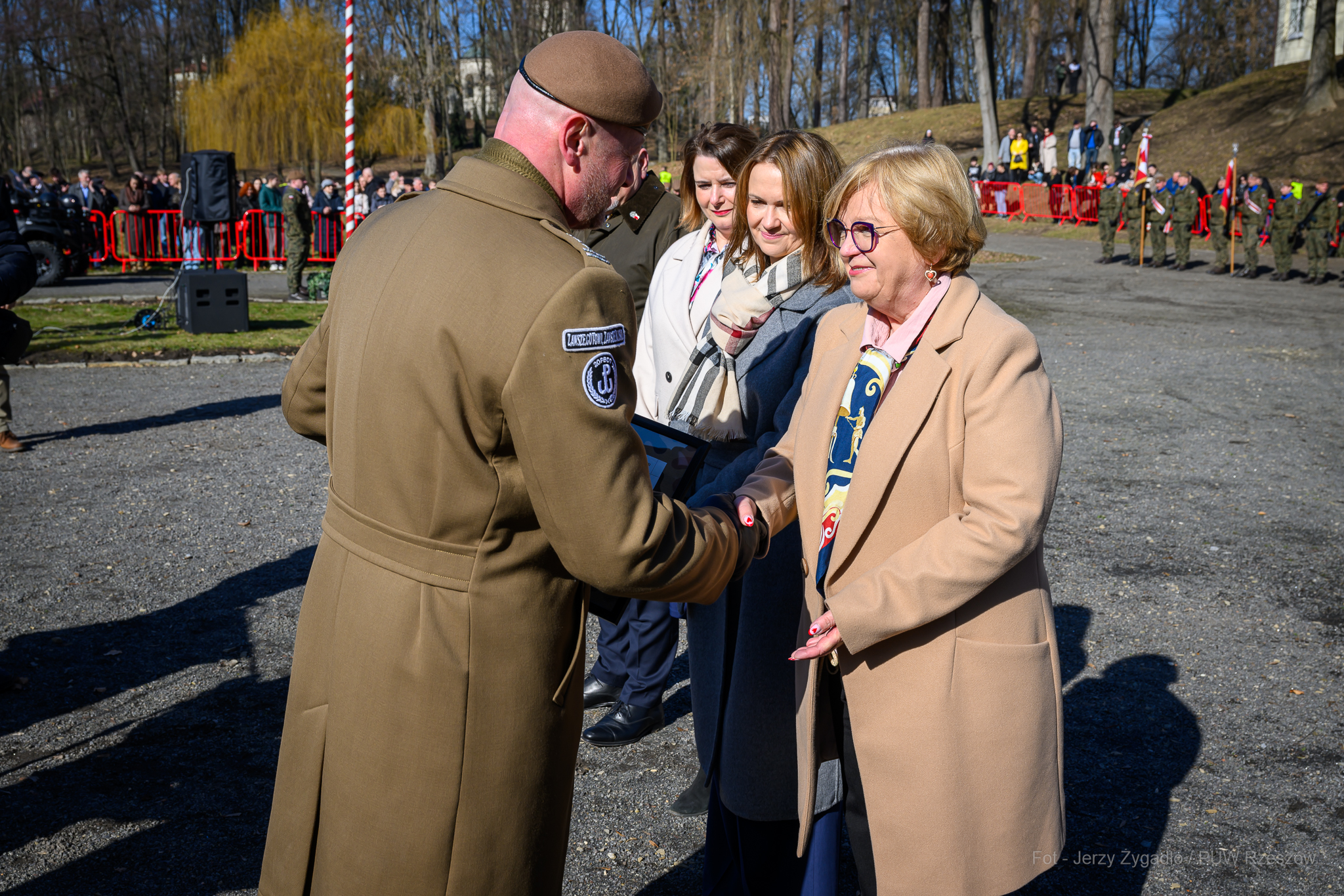 Obraz przedstawiający Żołnierze 20. Przemyskiej Brygady Obrony Terytorialnej złożyli przysięgę