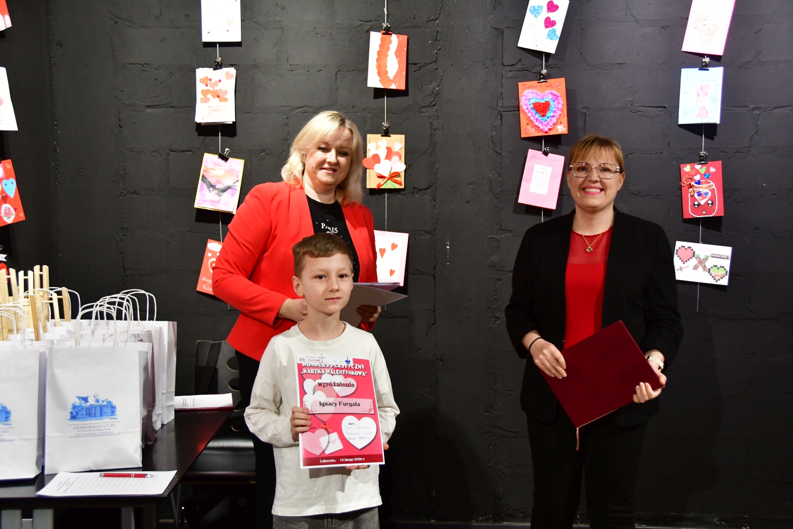 Obraz przedstawiający MDK Lubaczów: Wybrano najpiękniejsze Kartki Walentynkowe 