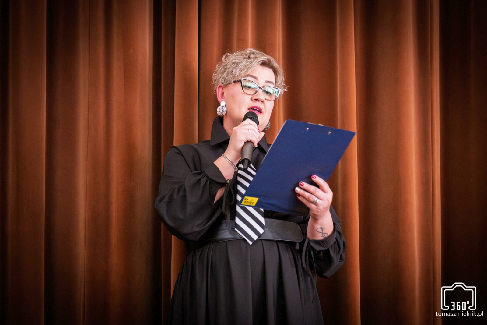 Obraz przedstawiający Karnawałowy występ „Niespodzianki” w Krowicy Samej [ZDJĘCIA]