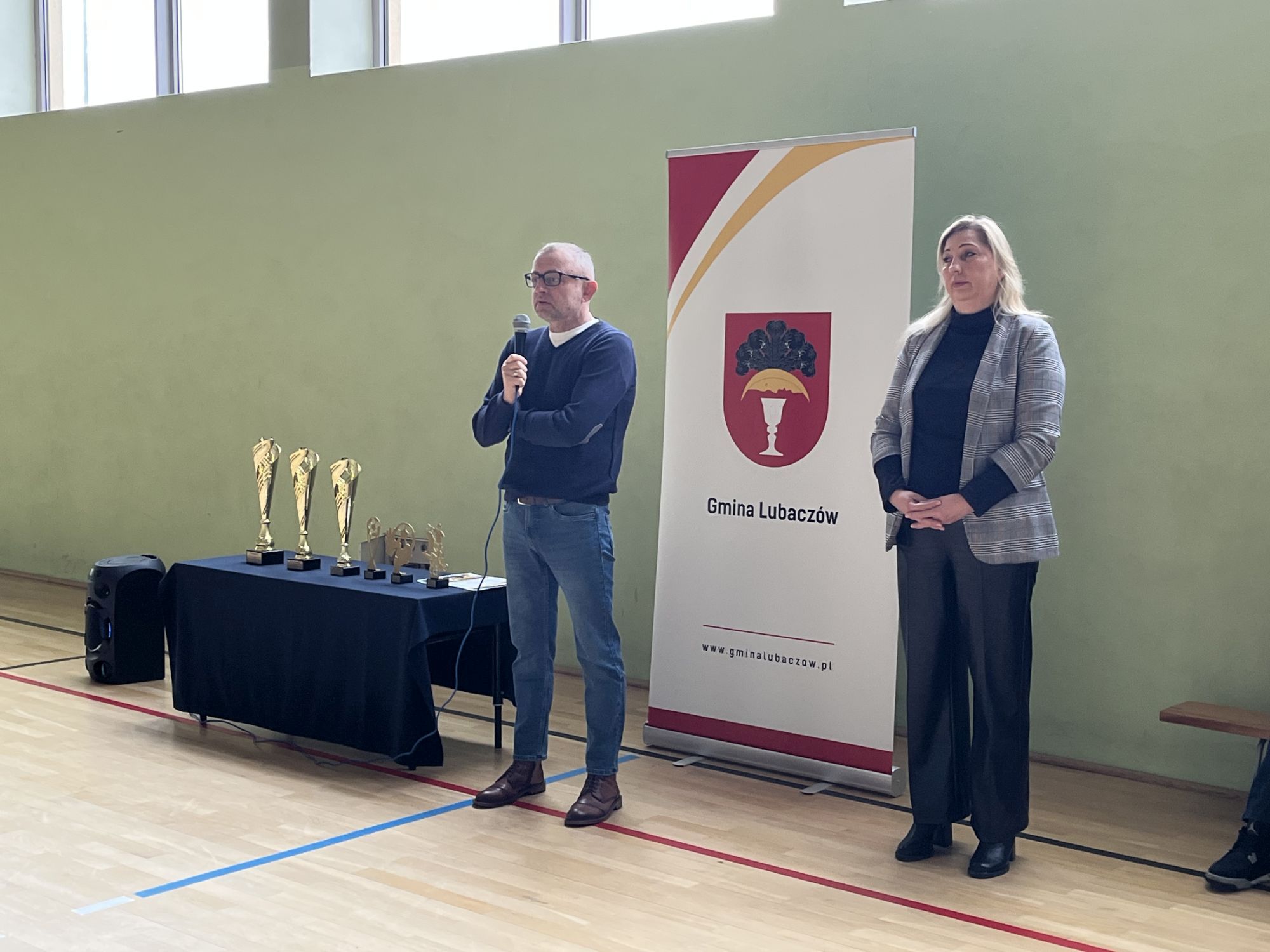 Obraz przedstawiający Huragan Basznia Dolna triumfuje w turnieju Old Boyów o Puchar Wójta Gminy Lubaczów