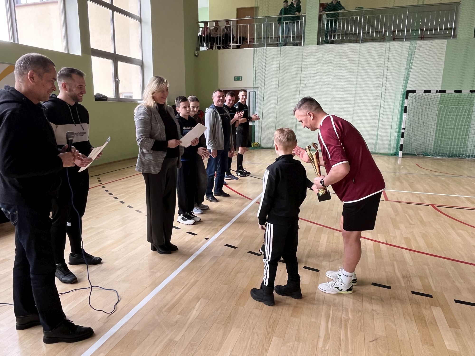 Obraz przedstawiający Huragan Basznia Dolna triumfuje w turnieju Old Boyów o Puchar Wójta Gminy Lubaczów