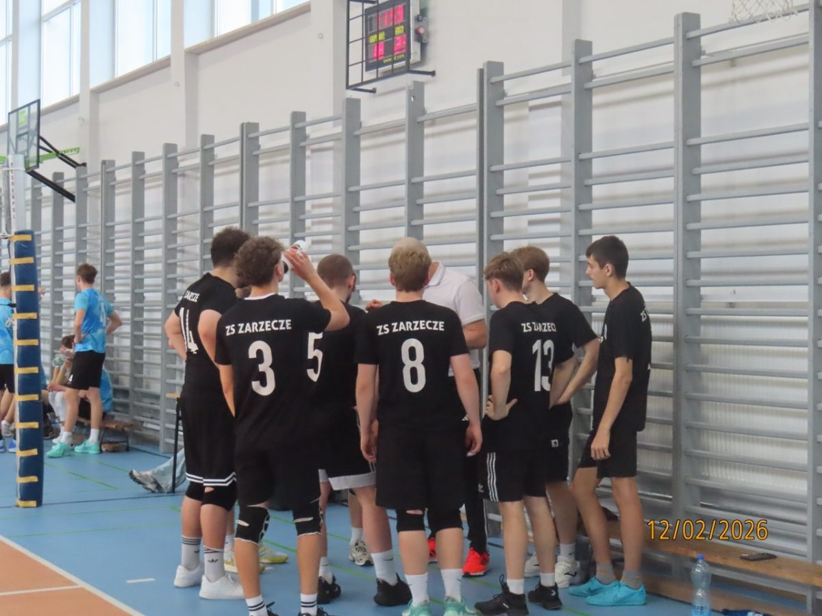 Obraz przedstawiający Siatkówka: LO w Lubaczowie wygrywa zawody rejonowe