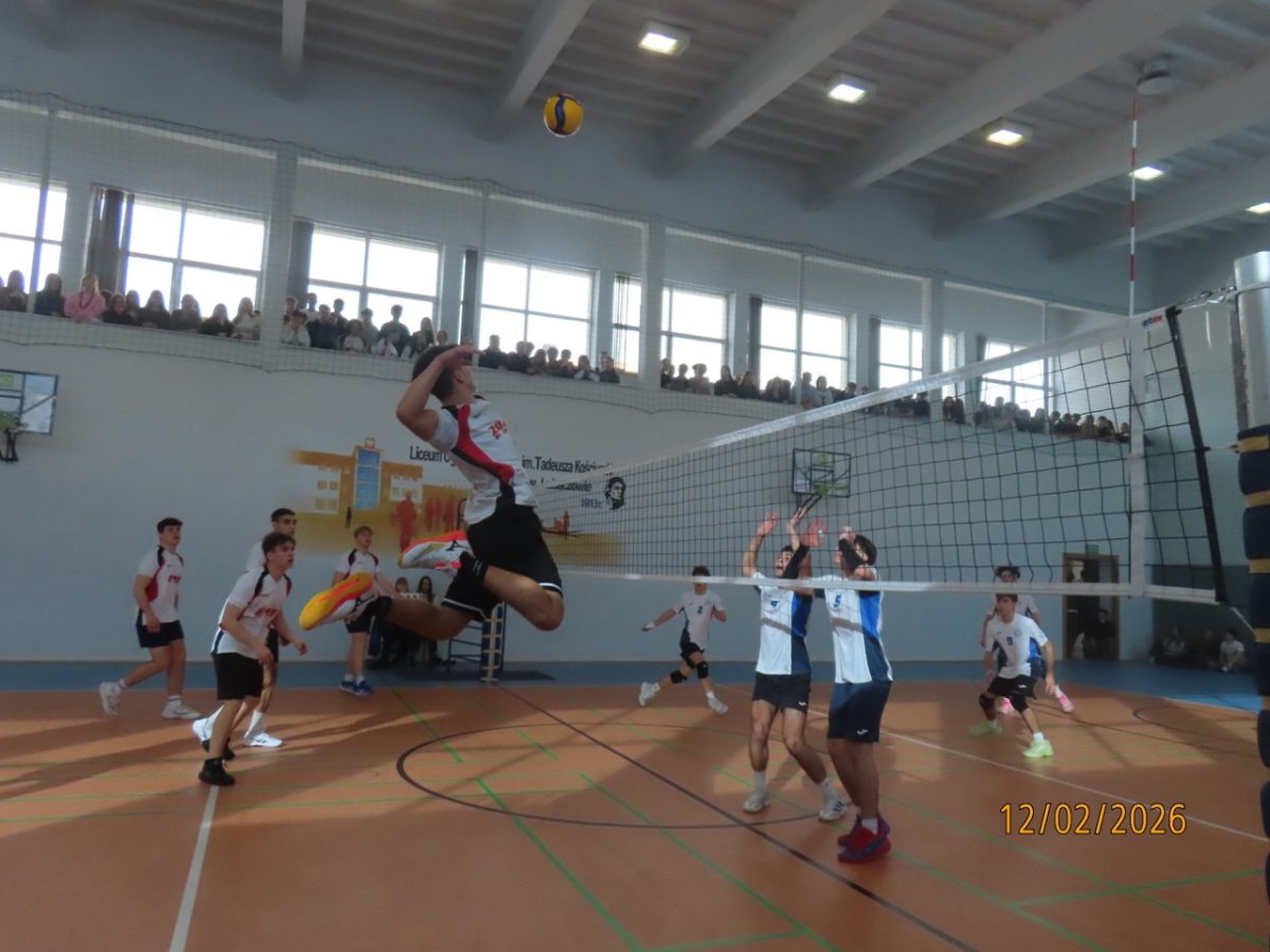 Obraz przedstawiający Siatkówka: LO w Lubaczowie wygrywa zawody rejonowe