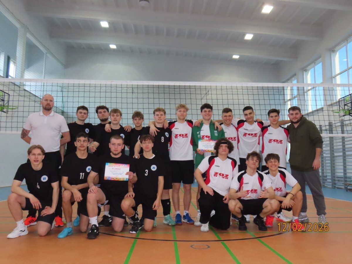 Obraz przedstawiający Siatkówka: LO w Lubaczowie wygrywa zawody rejonowe