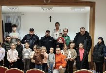 Policjanci z Narola odwiedzili uczestników półkolonii