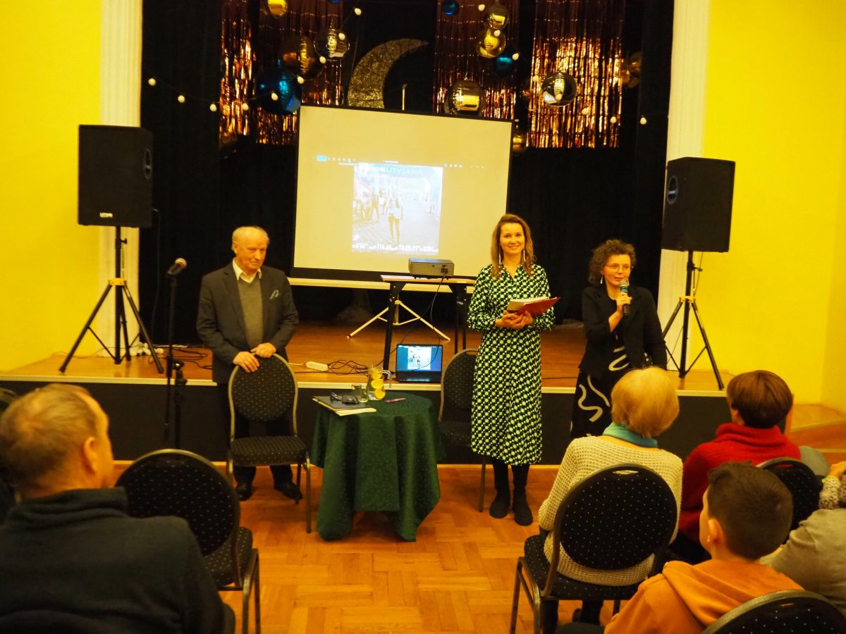 Obraz przedstawiający Historia sportu w Gminie Cieszanów na kartach nowej książki