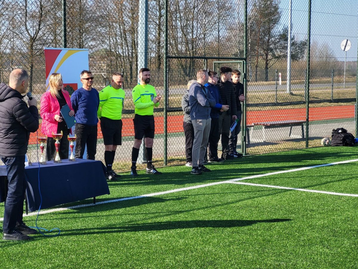 Obraz przedstawiający Straż Graniczna zwycięzcą Turnieju Służb Mundurowych o puchar Wójta Gminy Lubaczów