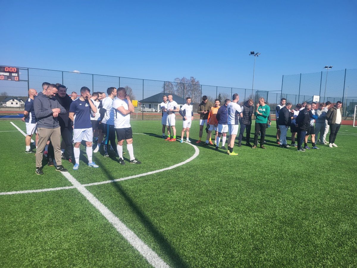 Obraz przedstawiający Straż Graniczna zwycięzcą Turnieju Służb Mundurowych o puchar Wójta Gminy Lubaczów