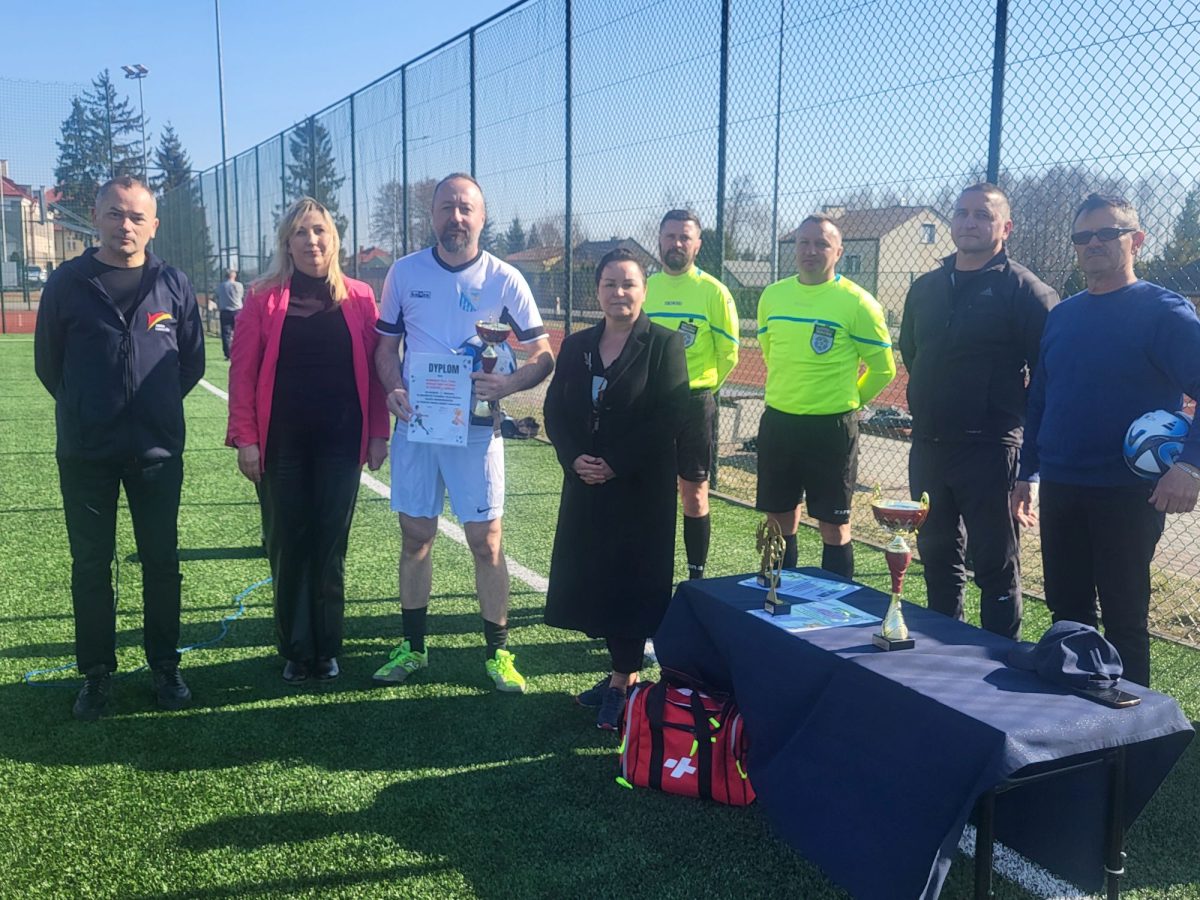 Obraz przedstawiający Straż Graniczna zwycięzcą Turnieju Służb Mundurowych o puchar Wójta Gminy Lubaczów