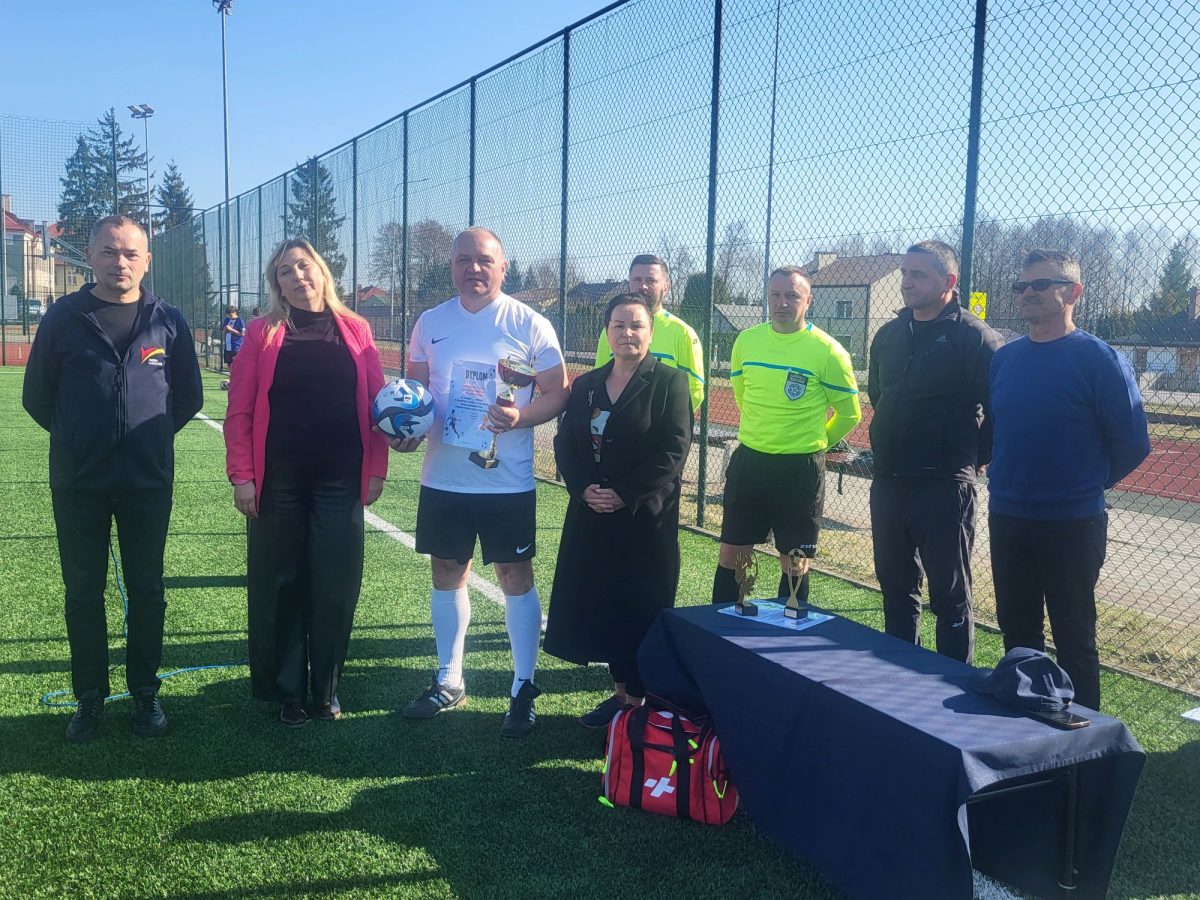 Obraz przedstawiający Straż Graniczna zwycięzcą Turnieju Służb Mundurowych o puchar Wójta Gminy Lubaczów