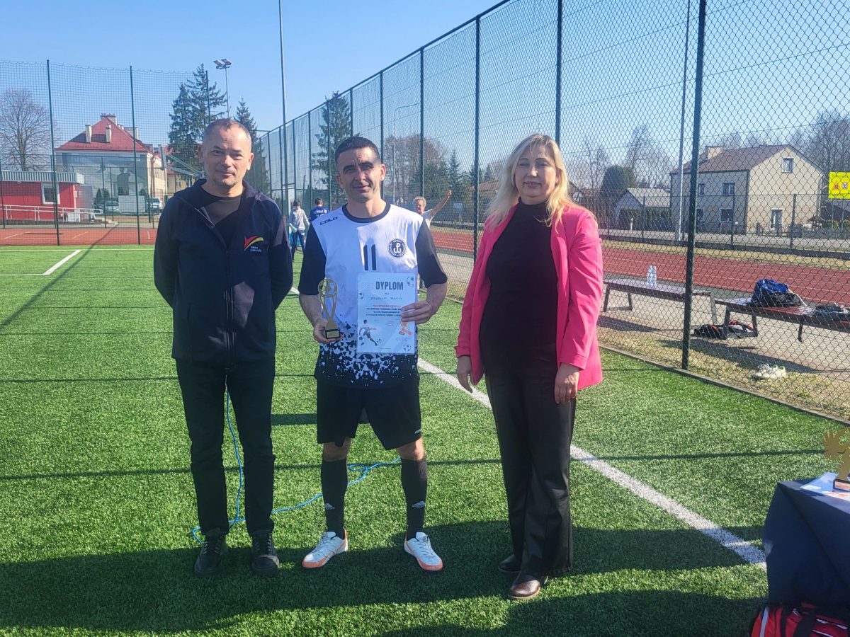 Obraz przedstawiający Straż Graniczna zwycięzcą Turnieju Służb Mundurowych o puchar Wójta Gminy Lubaczów