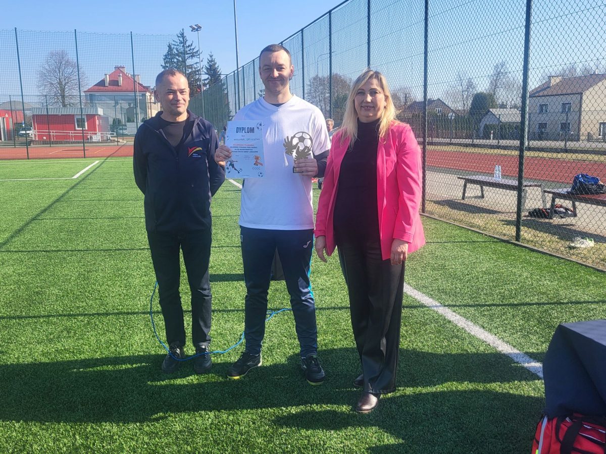 Obraz przedstawiający Straż Graniczna zwycięzcą Turnieju Służb Mundurowych o puchar Wójta Gminy Lubaczów