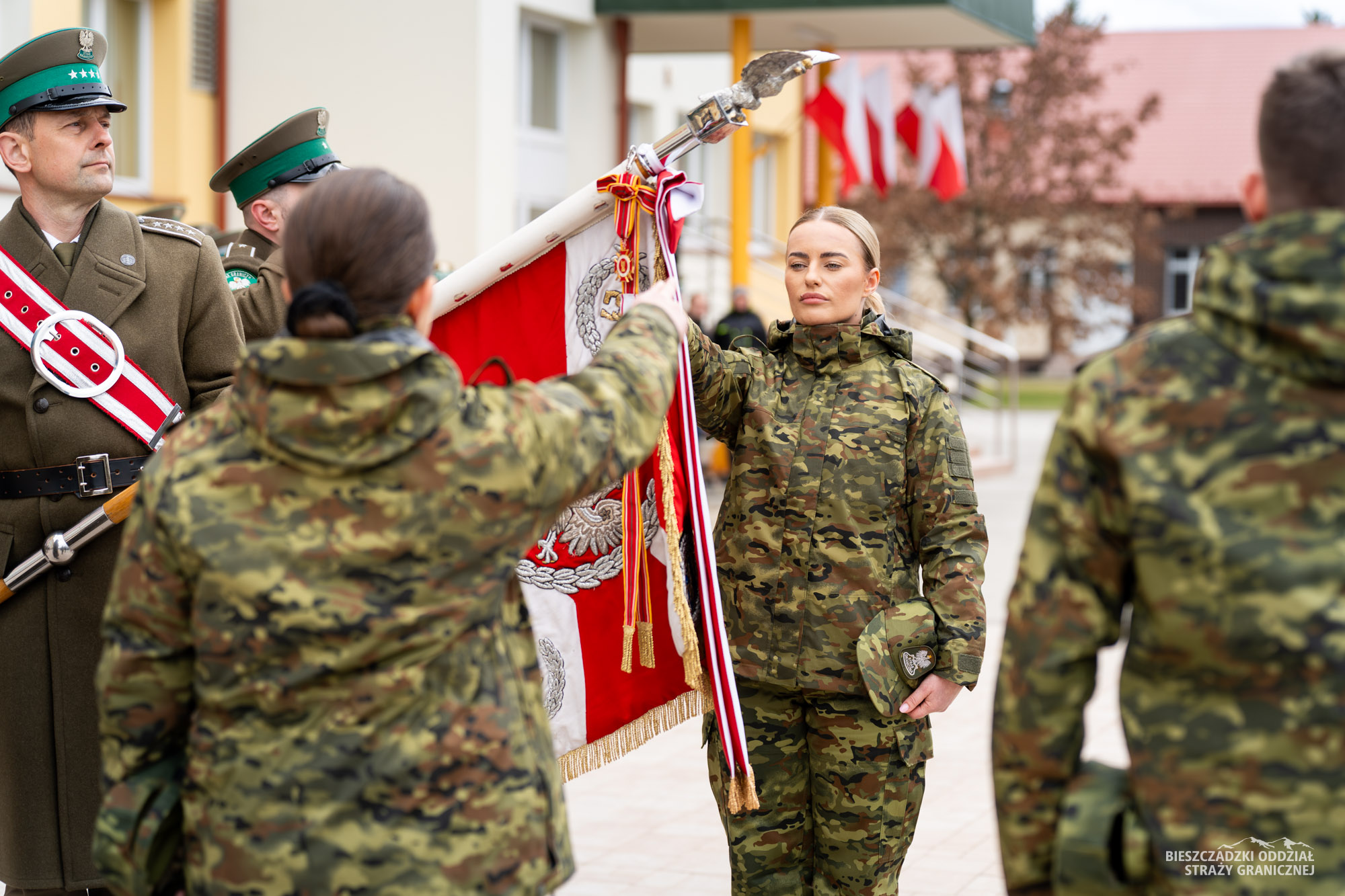 Obraz przedstawiający Nowi funkcjonariusze w szeregach Straży Granicznej [ZDJĘCIA]