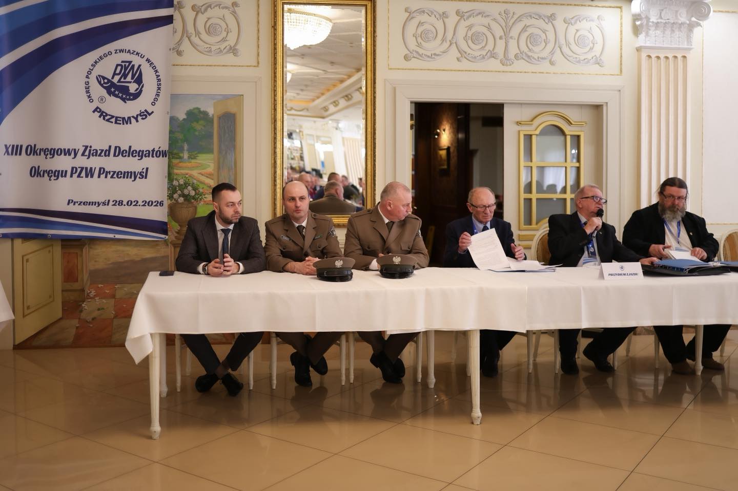 Obraz przedstawiający Wędkarze z powiatu lubaczowskiego we władzach przemyskiego Okręgu PZW