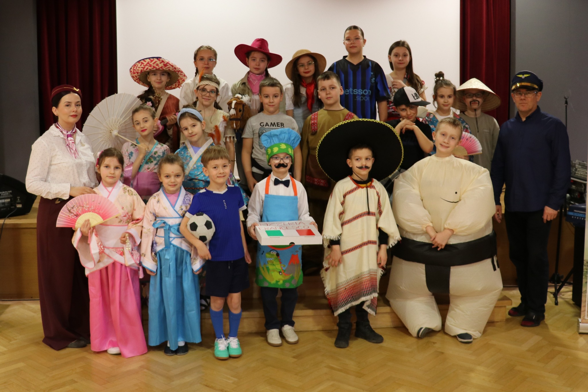 Obraz przedstawiający Ferie, które pachniały światem – międzynarodowa przygoda w MGOK w Oleszycach