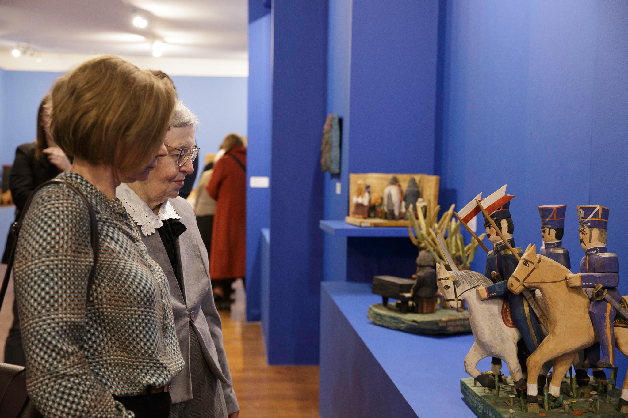 Obraz przedstawiający Finisaż wystawy Jarosława Furgały w Muzeum Kresów w Lubaczowie