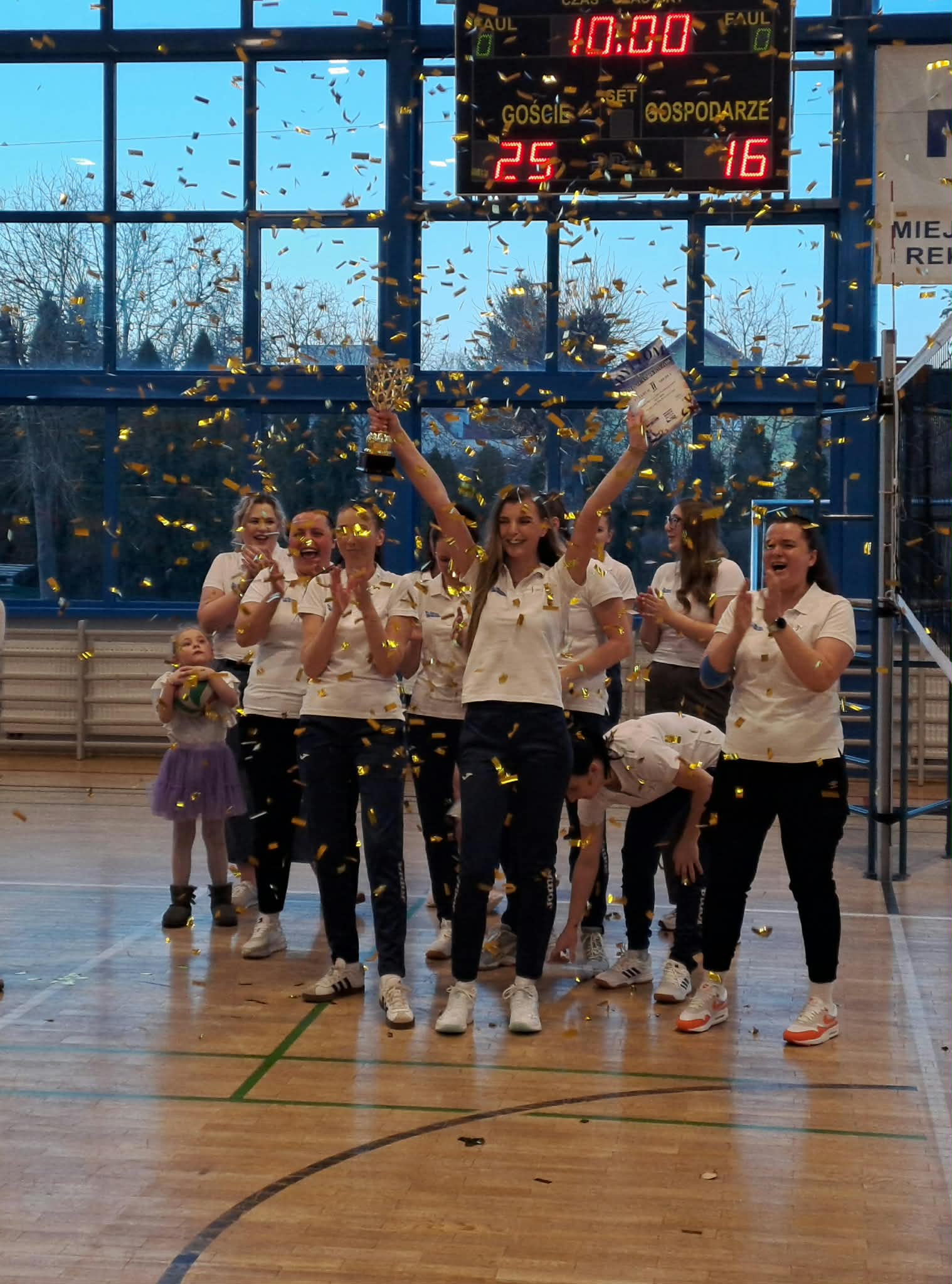 Obraz przedstawiający ALPS Lubaczów: PB Lubaczów mistrzem siatkarskich rozgrywek