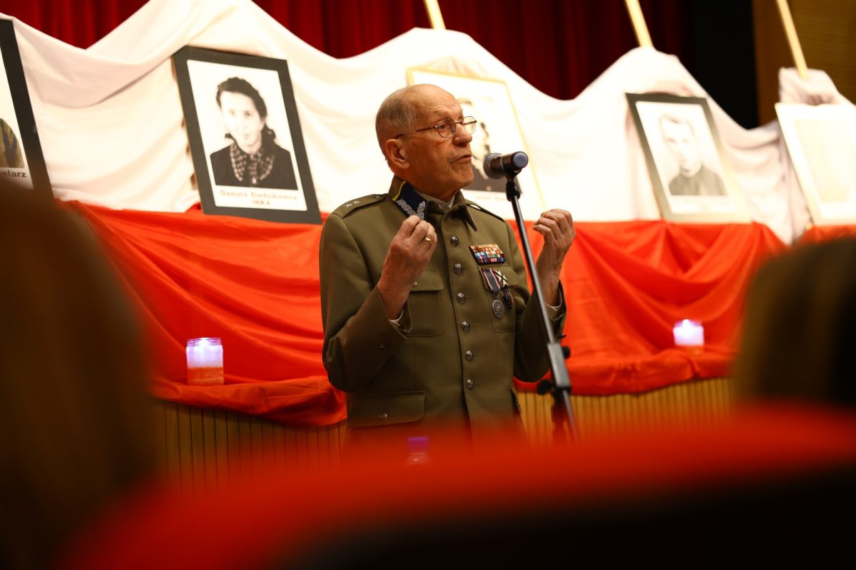 Obraz przedstawiający Żywa lekcja historii w Lubaczowie. Poruszające spotkanie z por. Franciszkiem Batorym