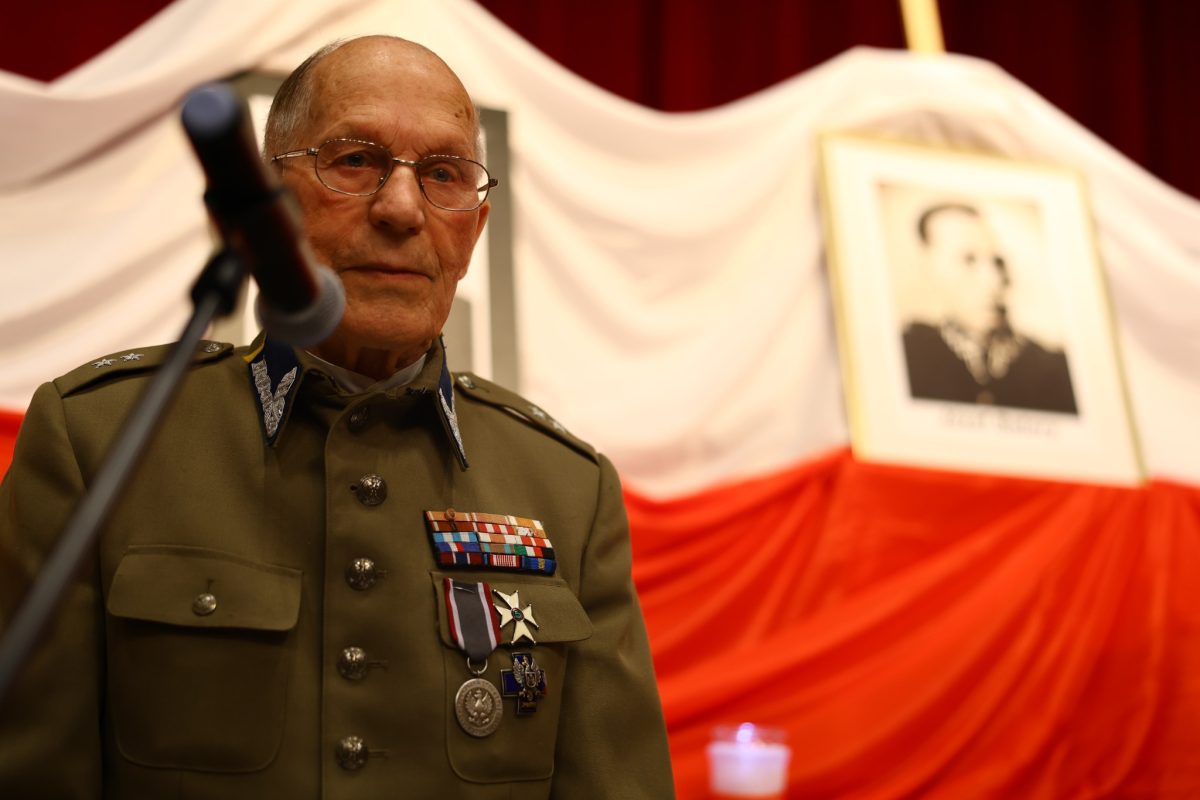 Obraz przedstawiający Żywa lekcja historii w Lubaczowie. Poruszające spotkanie z por. Franciszkiem Batorym