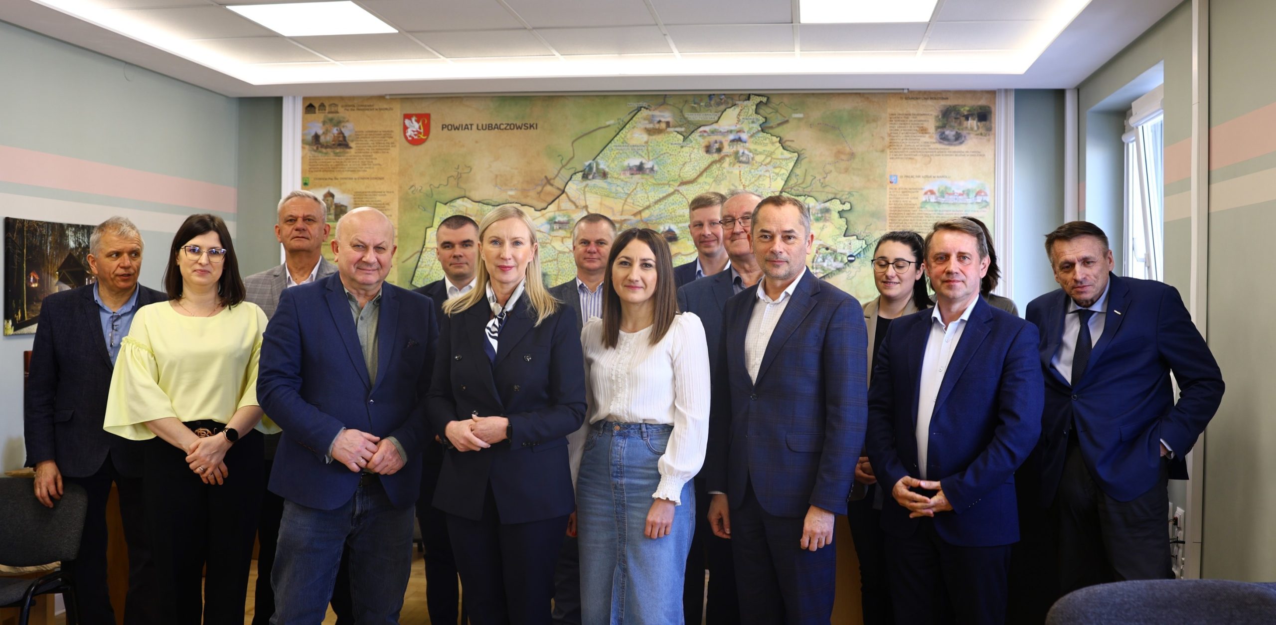 Obraz przedstawiający Samorządowcy z powiatu lubaczowskiego rozmawiali o funduszach na ochronę środowiska