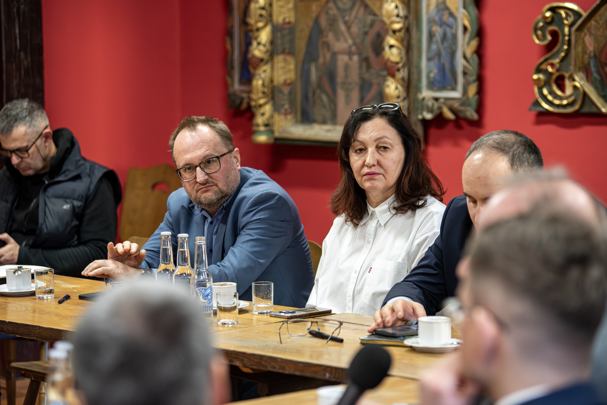Obraz przedstawiający Rozmawiali o przyszłości i tożsamości Muzeum Kresów w Lubaczowie