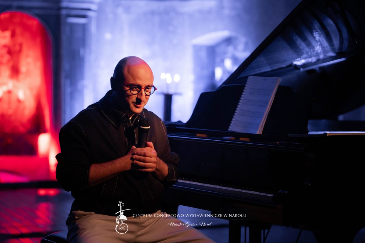 Obraz przedstawiający Muzyczna magia w Narolu. Manuel Fernandez zachwycił publiczność